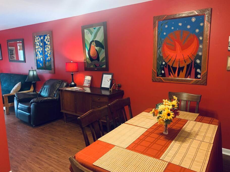 Family Friendly Downtown Home - Private Yard & Grill - Location, Location, Location! Athens Eksteriør billede